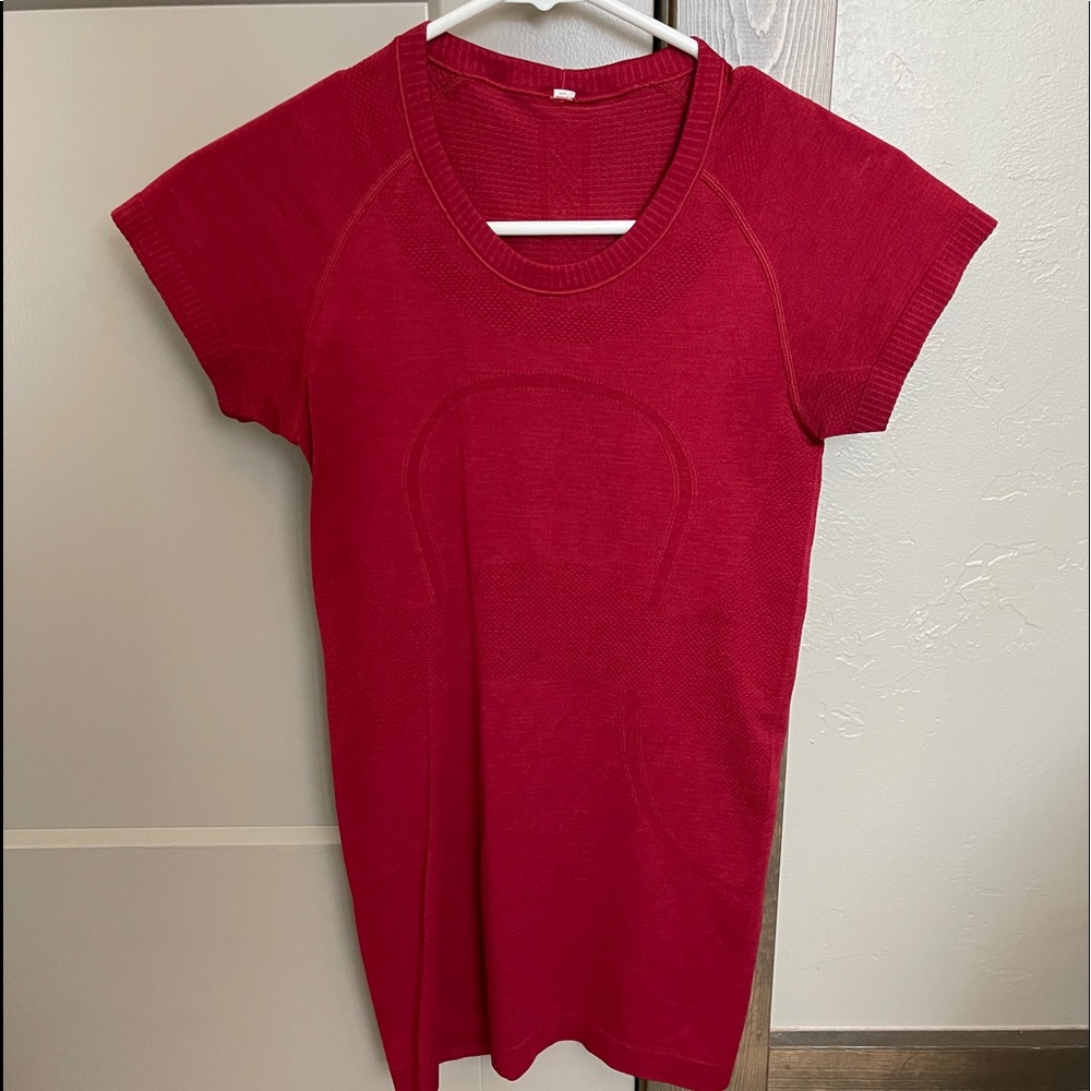 LULULEMON Swiftly Tech Short Sleeve 2.0